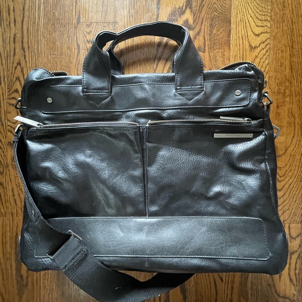 Sustainable leather briefcase by Mat & Nat